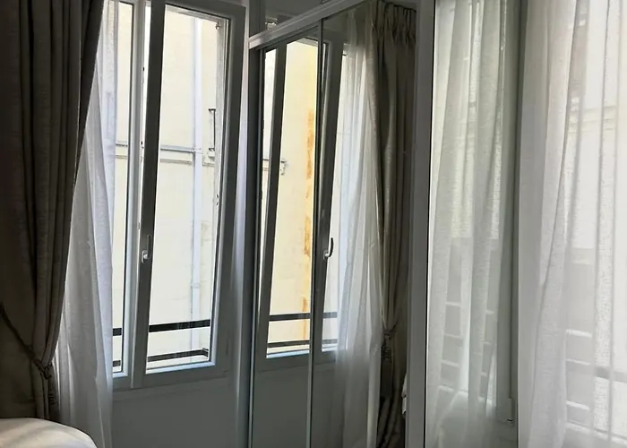 Petit Cocon Sur Ile St Louis Διαμέρισμα *