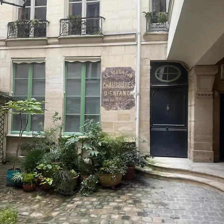 Petit Cocon Sur Ile St Louis * Paris