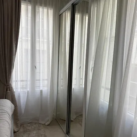 Apartment Petit Cocon Sur Ile St Louis